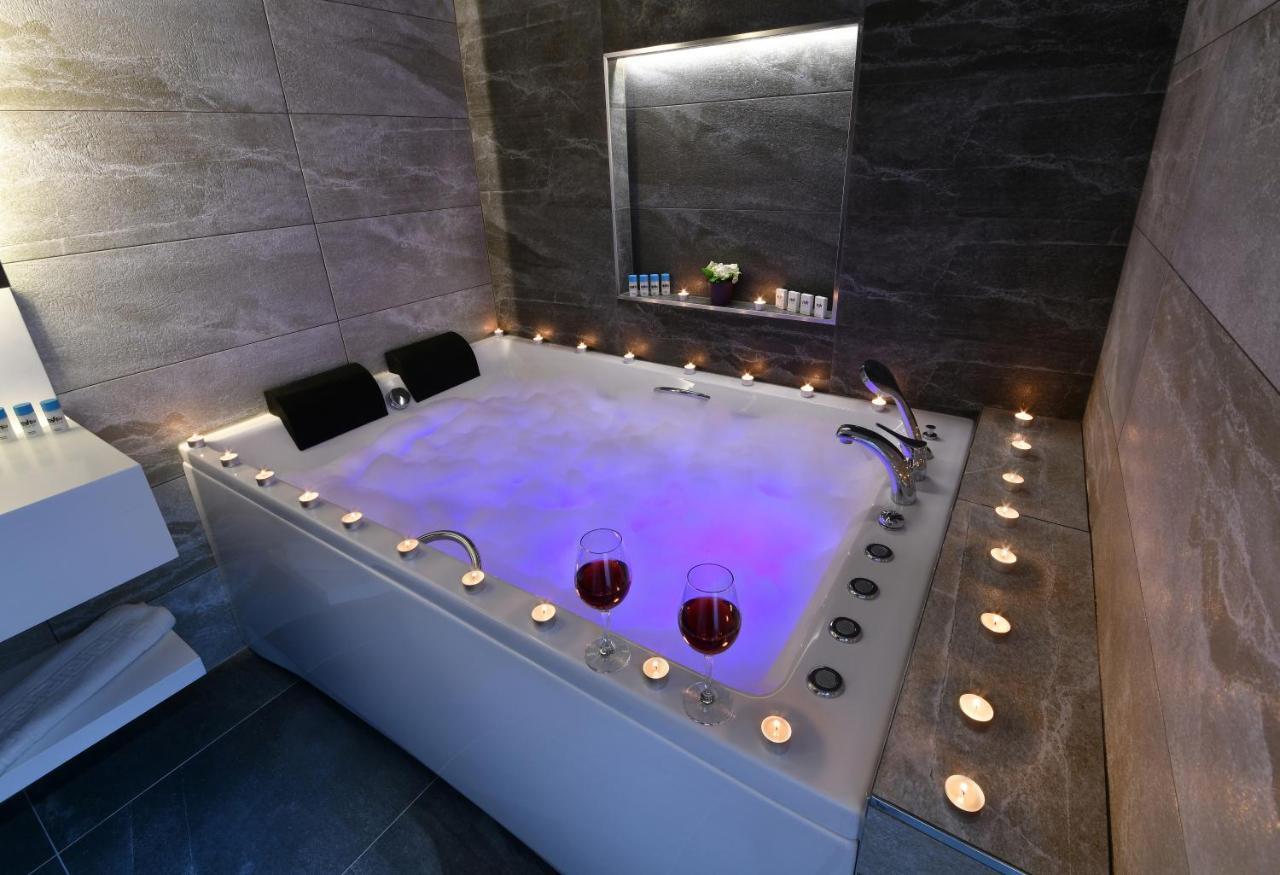 Nish Suites Atasehir Istanbul Exteriör bild